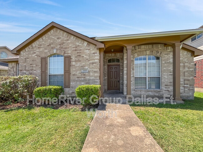 property at 3318 Lochwood Dr