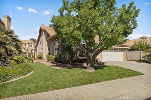 1521 Fairway Oaks Ave in Banning, CA - Building Photo