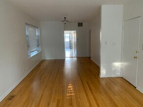 3834 N Hermitage Ave, Unit 1 in Chicago, IL - Building Photo - Building Photo