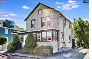 20 Cormack Ct in Babylon, NY - Building Photo