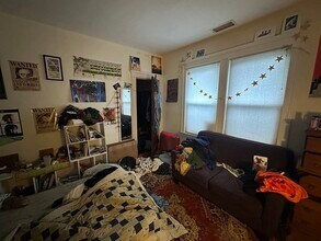 207 Boston Ave in Medford, MA - Building Photo - Building Photo