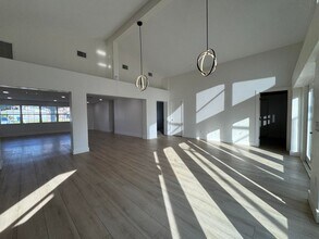 16 Seabreeze Dr in Ormond Beach, FL - Building Photo - Building Photo