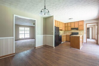 310 Summerwood Ln in Stockbridge, GA - Building Photo - Building Photo