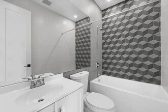 Furnished room/NOT APARTMENT in Brooklyn, NY - Building Photo - Building Photo