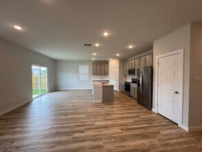 5935 W Hausman Rd in San Antonio, TX - Building Photo - Building Photo