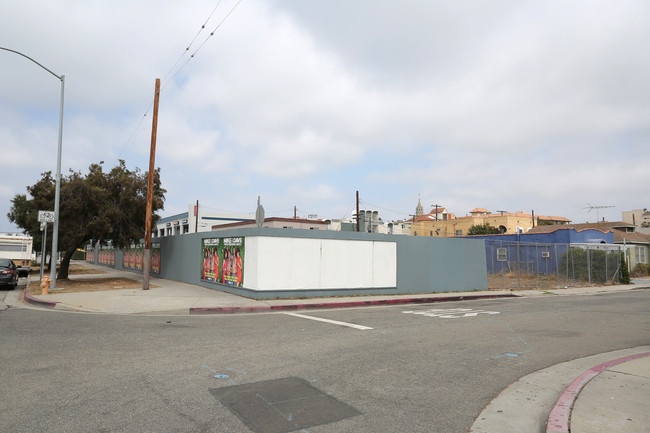 10300-10308 Venice Blvd in Culver City, CA - Building Photo - Primary Photo