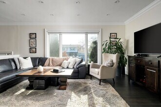 36 Shieldmark Crescent in Markham, ON - Building Photo - Building Photo