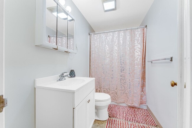 Pine Ridge Apartments in Morgantown, WV - Building Photo - Building Photo