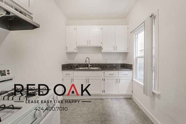 415 S Westlake Ave in Los Angeles, CA - Building Photo - Building Photo