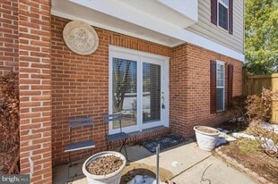 4700 Warm Hearth Cir in Fairfax, VA - Building Photo