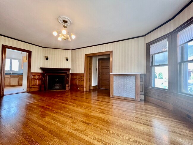 608 Franklin St in Melrose, MA - Foto de edificio - Building Photo