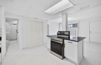 5519 Gulfport Blvd S in Gulfport, FL - Building Photo - Building Photo