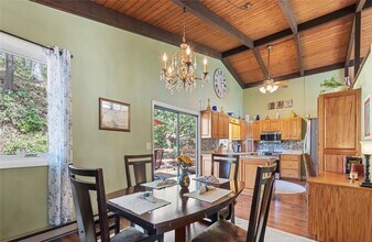 65 Hodges Dr in Waynesville, NC - Building Photo - Building Photo