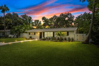 2706 10th Ave in Vero Beach, FL - Building Photo - Building Photo