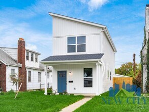 Recently Built 2 Bedroom 2 1/2 Bathroom Single Family Home in South Columbus! in Columbus, OH - Building Photo - Building Photo