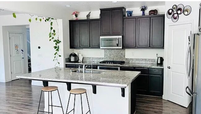 232 Hayward Ln in Tracy, CA - Building Photo - Building Photo