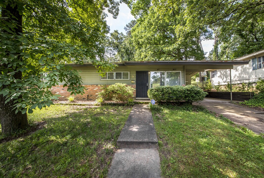 9 Windsor Dr in Little Rock, AR - Building Photo