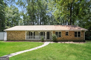 2673 Green Valley Ct in Snellville, GA - Building Photo