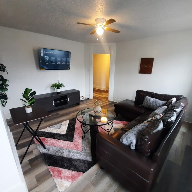 754 Sullivant Ave, Unit 754