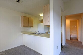 5274 Cedarbend Dr in Ft. Myers, FL - Building Photo - Building Photo