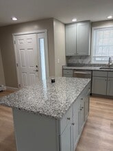 1465 Hooksett Rd in Hooksett, NH - Building Photo - Building Photo