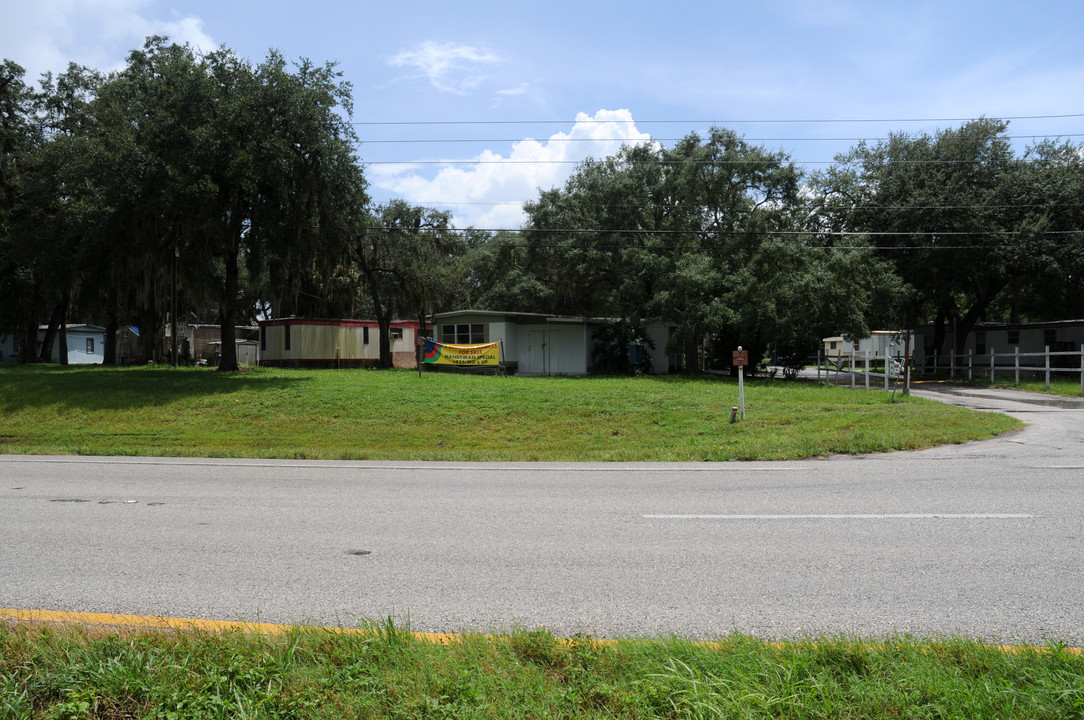 Big Oaks Mobile Home Park in Orlando, FL - Building Photo