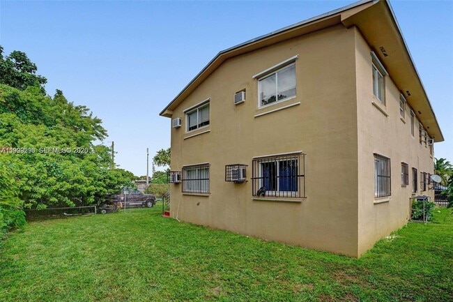 5842 NW 12th Ave in Miami, FL - Building Photo - Building Photo
