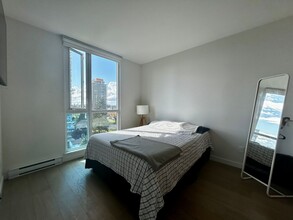 13438 Central Ave in Surrey, BC - Building Photo - Building Photo