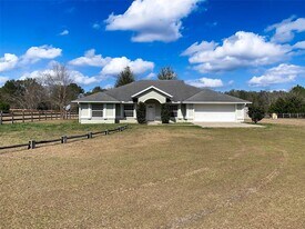 20754 N W 57th Pl in Newberry, FL - Building Photo