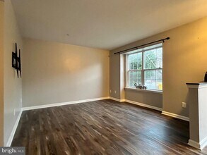 209 Langdon Farm Cir in Odenton, MD - Building Photo - Building Photo