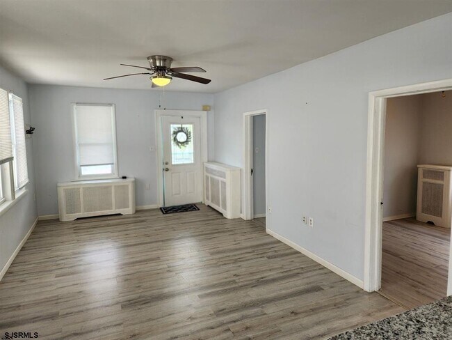 105 N Richards Ave in Ventnor City, NJ - Building Photo - Building Photo