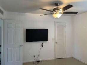 4360 Fountains Dr in Greenacres, FL - Foto de edificio - Building Photo