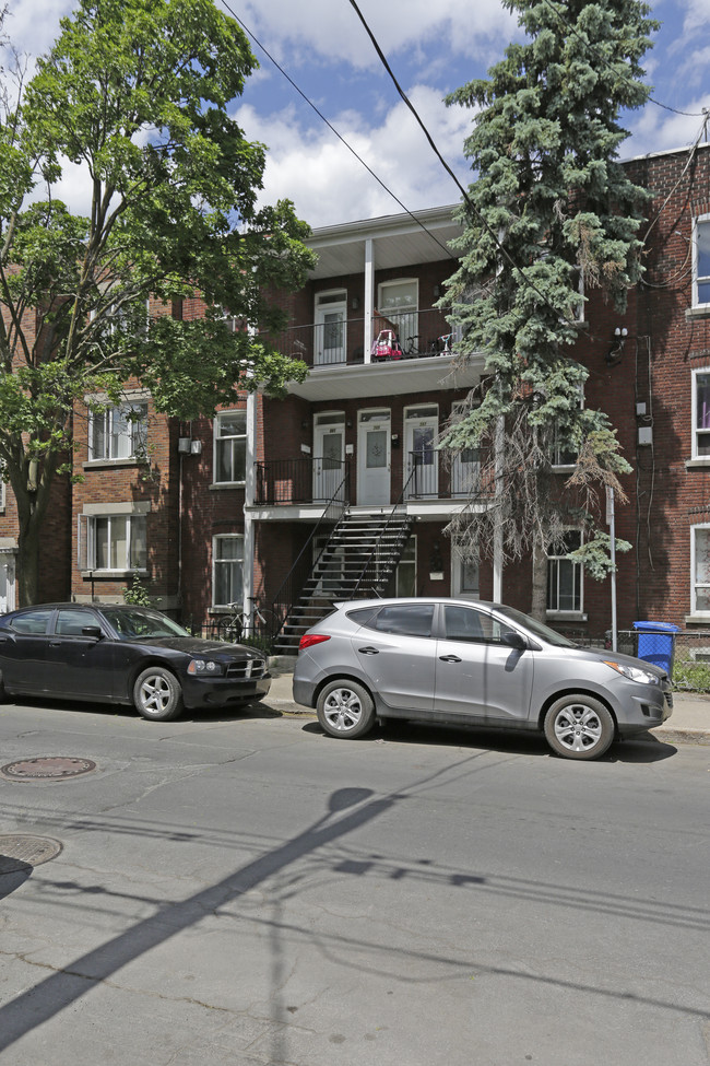 383-393 3e in Montréal, QC - Building Photo - Primary Photo