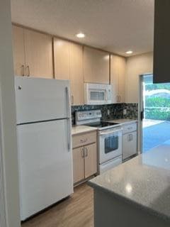 3558 Wildwood Forest Ct in Palm Beach Gardens, FL - Building Photo - Building Photo