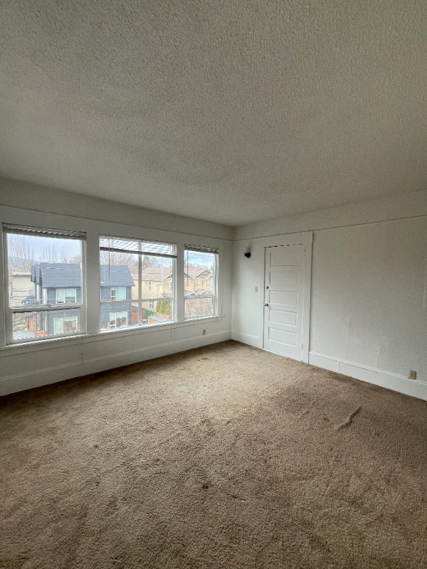 3904 N Albina Ave in Portland, OR - Building Photo - Building Photo