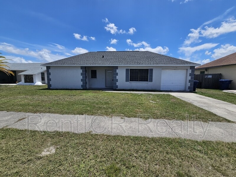 1118 Greenlea Dr in Holiday, FL - Building Photo