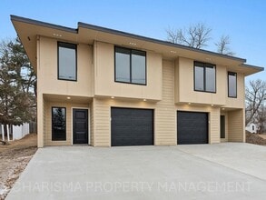 711 Dakota Ave in Dell Rapids, SD - Building Photo - Building Photo