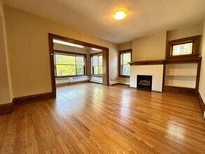2564 Lake in Milwaukee, WI - Building Photo - Building Photo