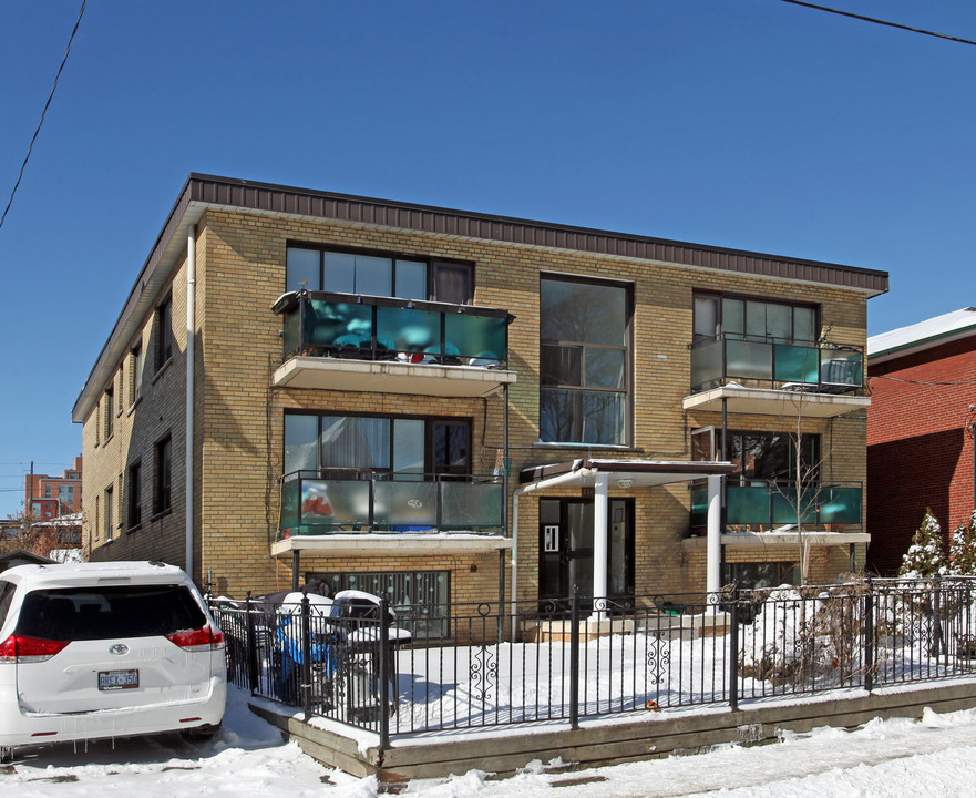 146 6th St in Toronto, ON - Building Photo