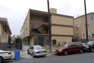 947 Menlo Ave in Los Angeles, CA - Building Photo - Primary Photo