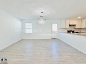 10154 Asta Trl in San Antonio, TX - Building Photo - Building Photo