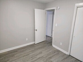 3015 Lansdell Dr in Jacksonville, FL - Building Photo - Building Photo