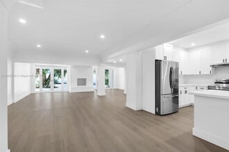 520 NE 50th Terrace in Miami, FL - Building Photo - Building Photo