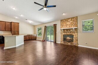 1565 Shearwater Dr in Jacksonville, FL - Building Photo - Building Photo
