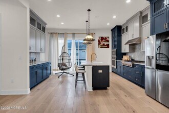 23 Valiant Ct in Middletown, NJ - Building Photo - Building Photo