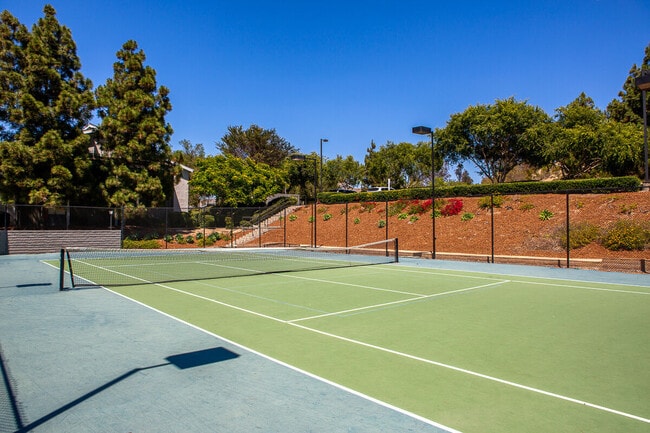 Presidio at Rancho Del Oro in Oceanside, CA - Foto de edificio - Building Photo