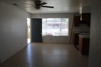 229 S F St-Unit -C in Porterville, CA - Building Photo - Building Photo