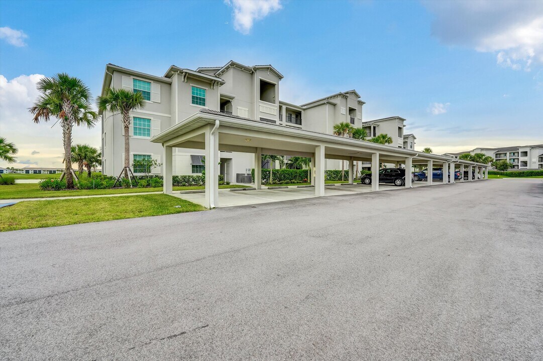 43997 Boardwalk Loop, Unit 1841 in Punta Gorda, FL - Building Photo