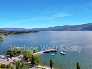 3923 Angus Dr in West Kelowna, BC - Building Photo - Building Photo