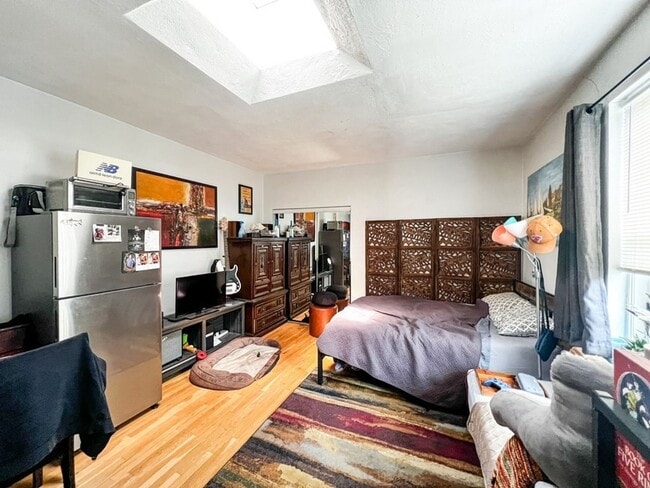 1427 Commonwealth Ave in Boston, MA - Building Photo - Building Photo
